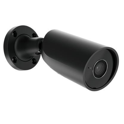 Zwarte Ajax BulletCam 8MP outdoor beveiligingscamera met vaste 2,8mm lens en wandmontagebeugel.