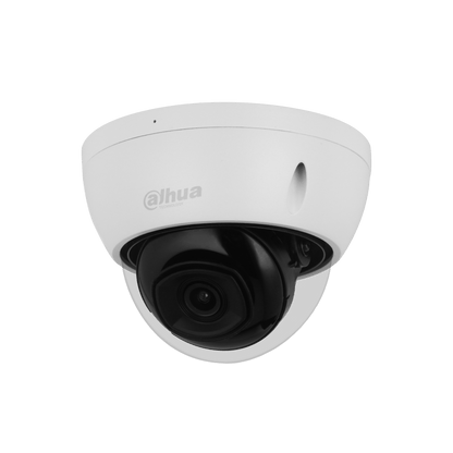 Witte Dahua 8MP 4K mini dome camera met zwarte lensmodule en vandaalbestendige behuizing voor buitenbeveiliging.