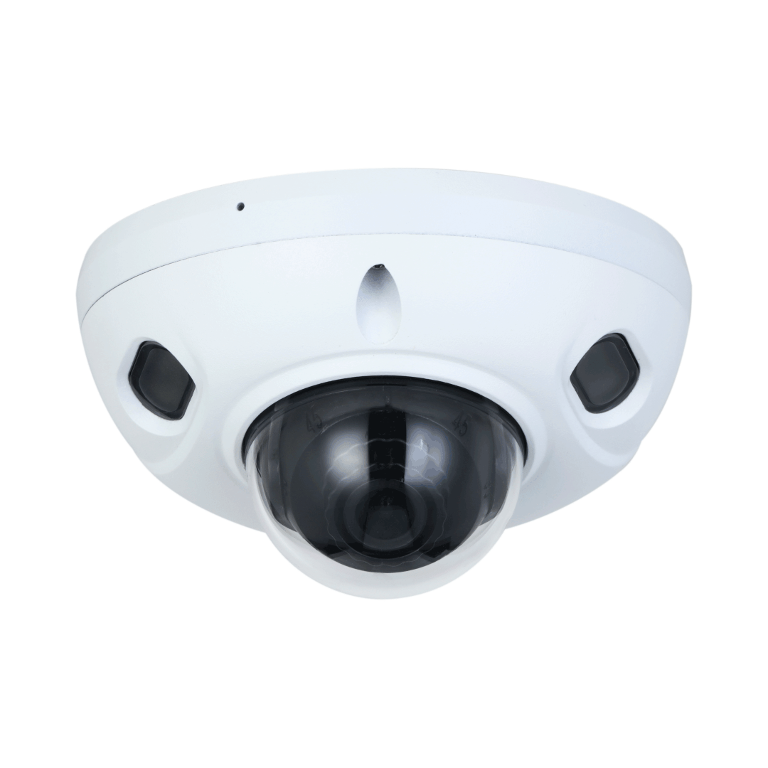 Witte Dahua WizSense 2MP dome camera met Smart Dual Light en compacte IK10 behuizing.