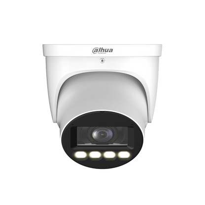 Witte Dahua 4MP WizMind eyeball beveiligingscamera met motorized lens en ingebouwde full-color LED-verlichting.