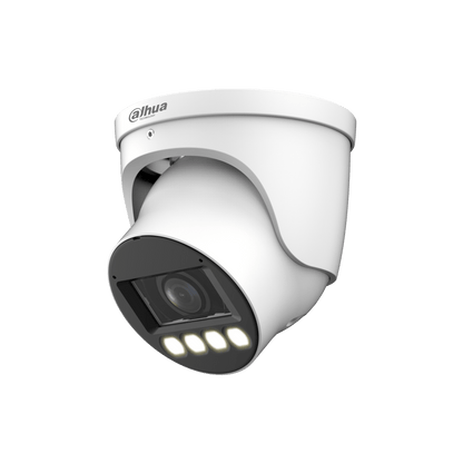 Witte Dahua WizMind 4MP eyeball beveiligingscamera met motorized lens en ingebouwde full-color LED-verlichting.