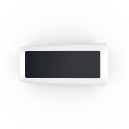Witte EufyCam 3 beveiligingscamera met geïntegreerd zwart zonnepaneel voor draadloos opladen.