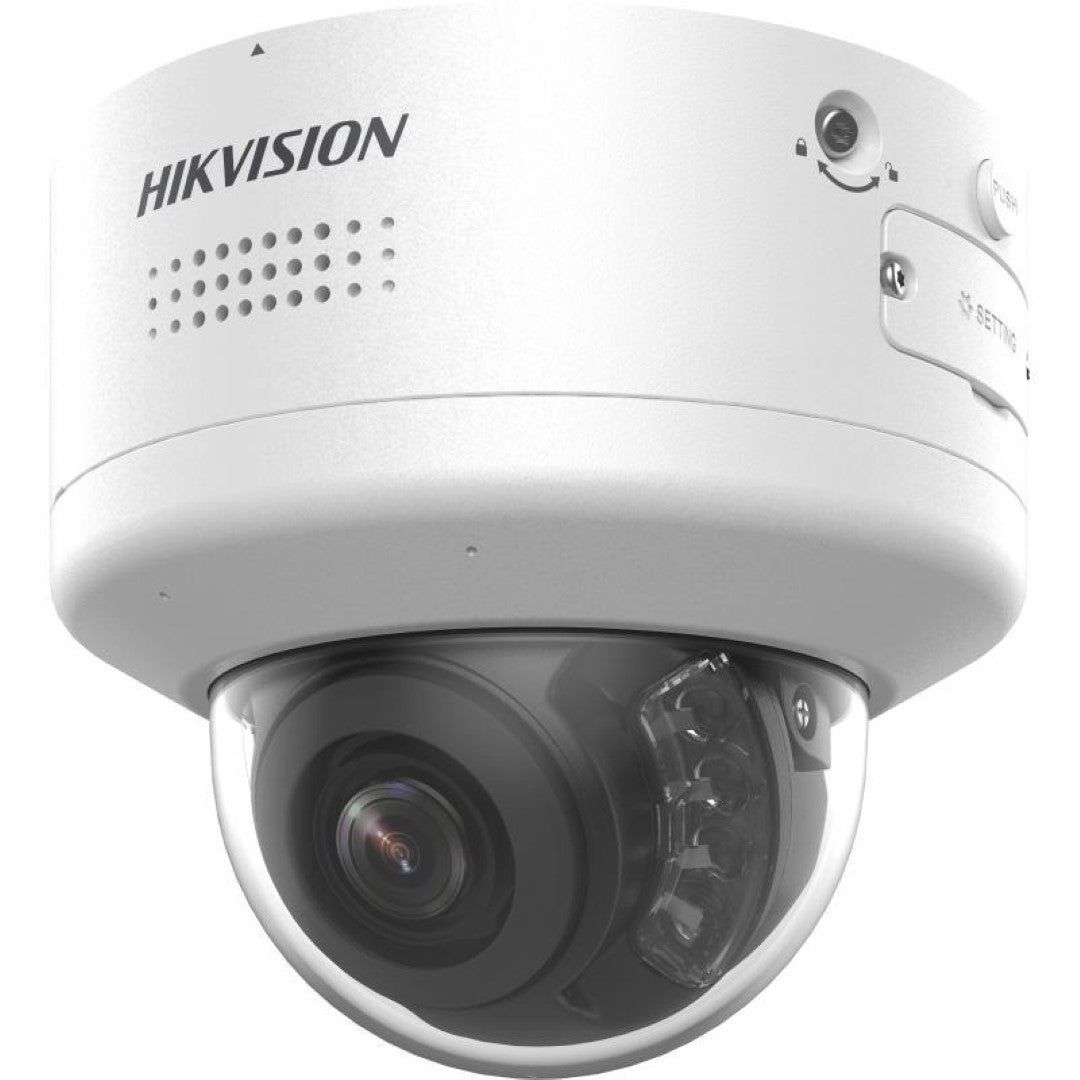 Witte Hikvision 4MP ColorVu PTZ mini dome-camera met varifocale lens en ingebouwde luidspreker voor actieve afschrikking.
