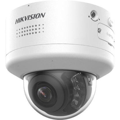 Witte Hikvision 8MP ColorVu PTZ mini dome camera met varifocale lens en robuuste behuizing voor buitenbeveiliging.