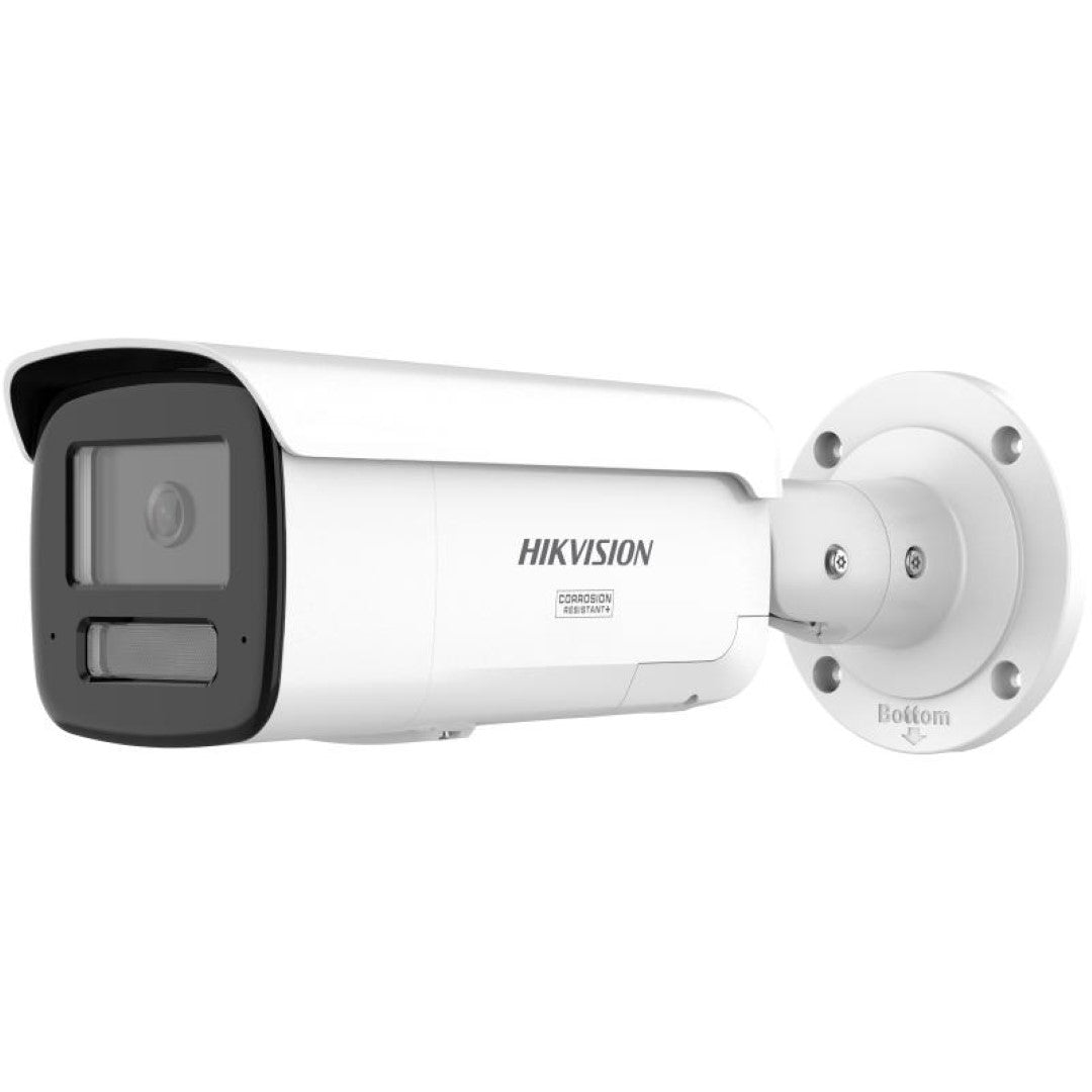 Witte Hikvision ColorVu bulletcamera met anti-corrosie behuizing en Smart Hybrid Light voor 24/7 kleurbeelden.