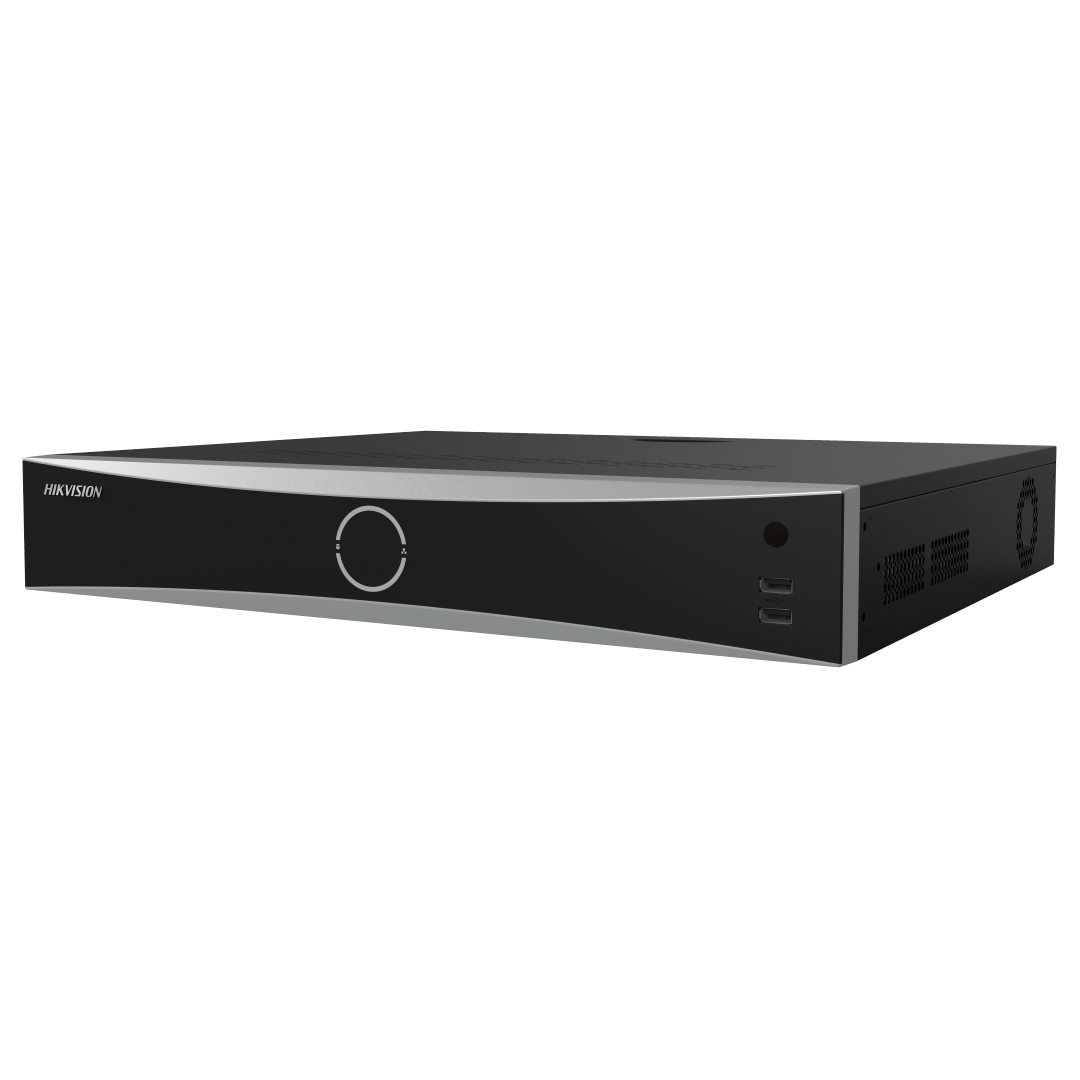 Zwarte Hikvision 32-kanaals AcuSense NVR met strak metalen design en USB-poorten aan de voorzijde.